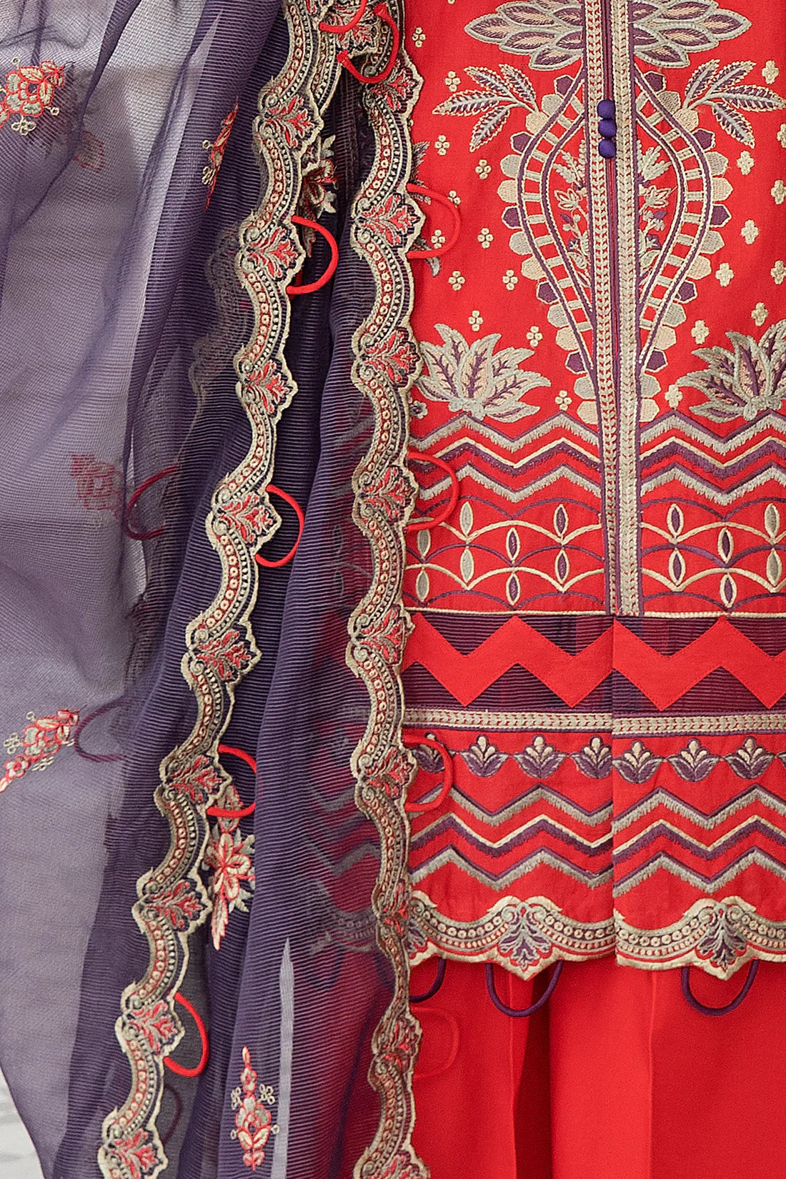 Mohagni | Muntazir Luxury Lawn 24 | AM-10 by Mohagni - Designer Dress - Type: Ladies Clothes - Available at Libayah - 100% Original
