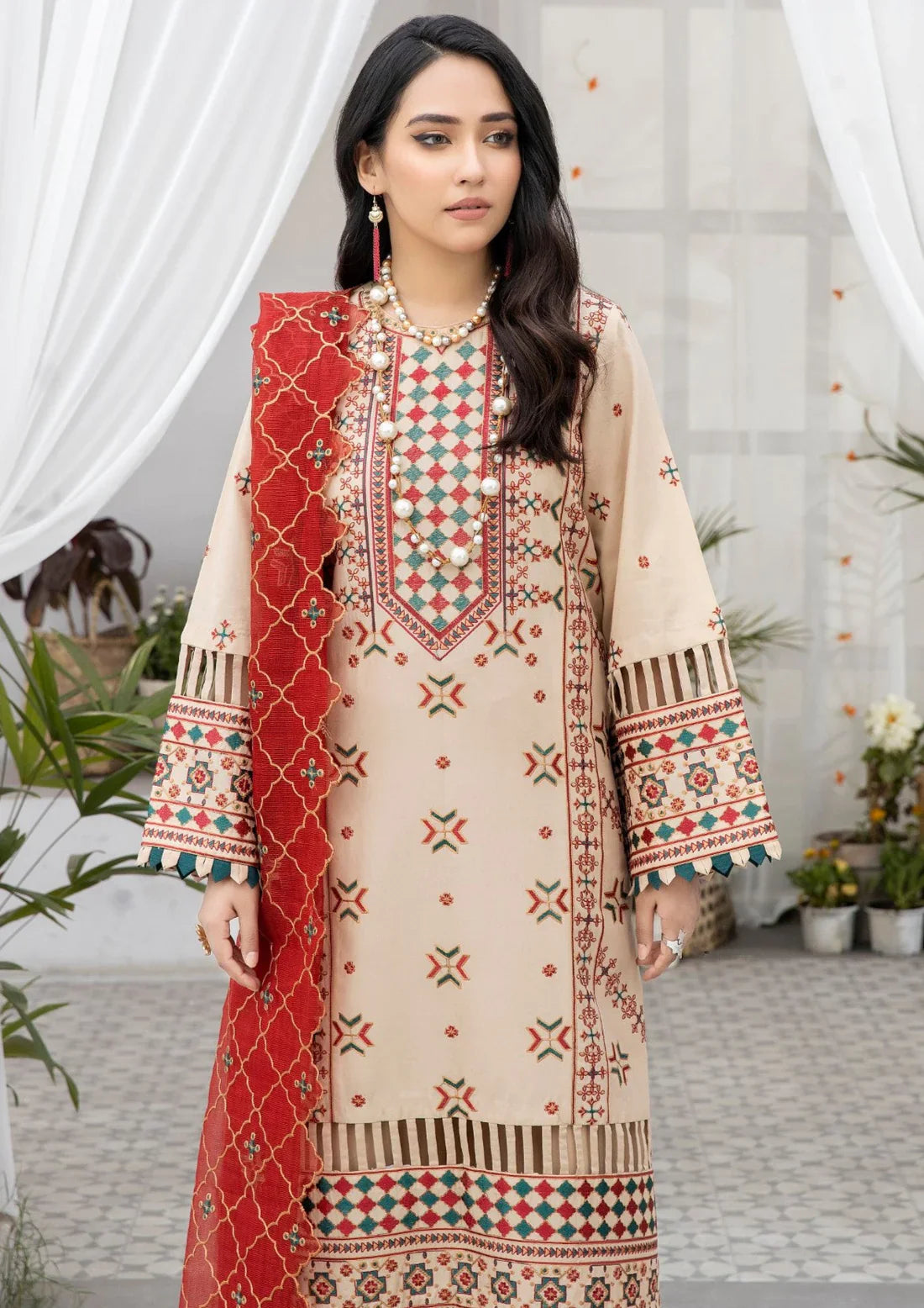 Mohagni | Muntazir Luxury Lawn 24 | AM-15 by Mohagni - Designer Dress - Type: Ladies Clothes - Available at Libayah - 100% Original