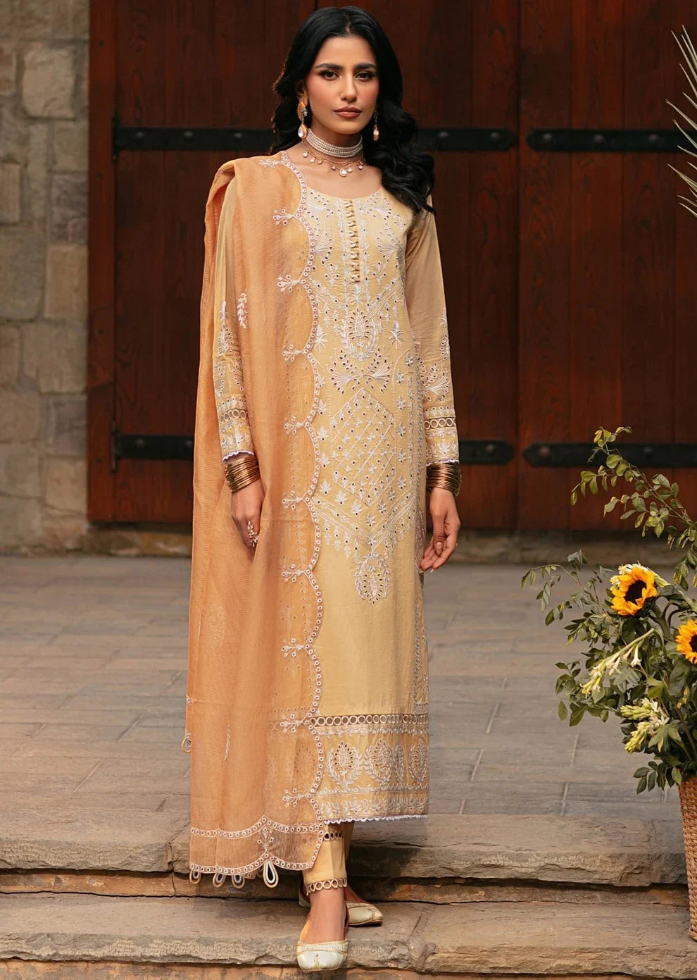 Mohagni | Muntazir Luxury Lawn 24 | CM-05 by Mohagni - Designer Dress - Type: Ladies Clothes - Available at Libayah - 100% Original