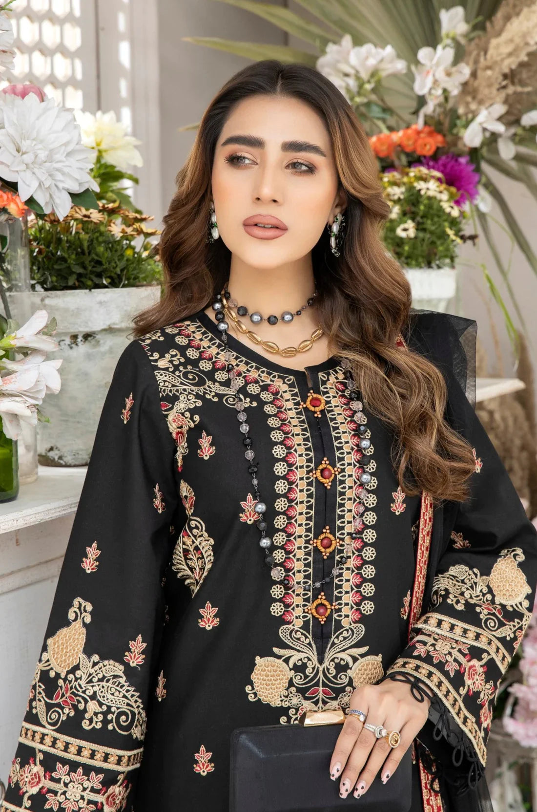 Mohagni | Muntazir Luxury Lawn 24 | AM-05 by Mohagni - Designer Dress - Type: Ladies Clothes - Available at Libayah - 100% Original