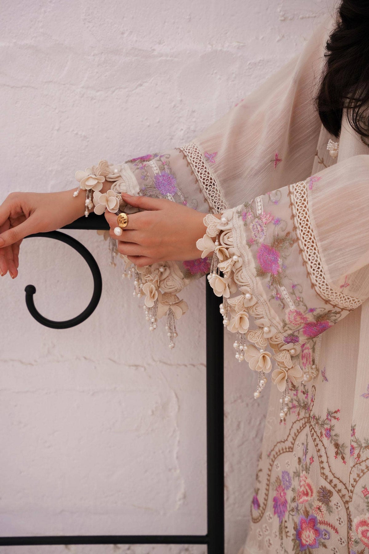 Sana Safinaz | Muzlin Spring 24 | M241-005A-CL by Sana Safinaz - Designer Dress - Type: Ladies Clothes - Available at Libayah - 100% Original