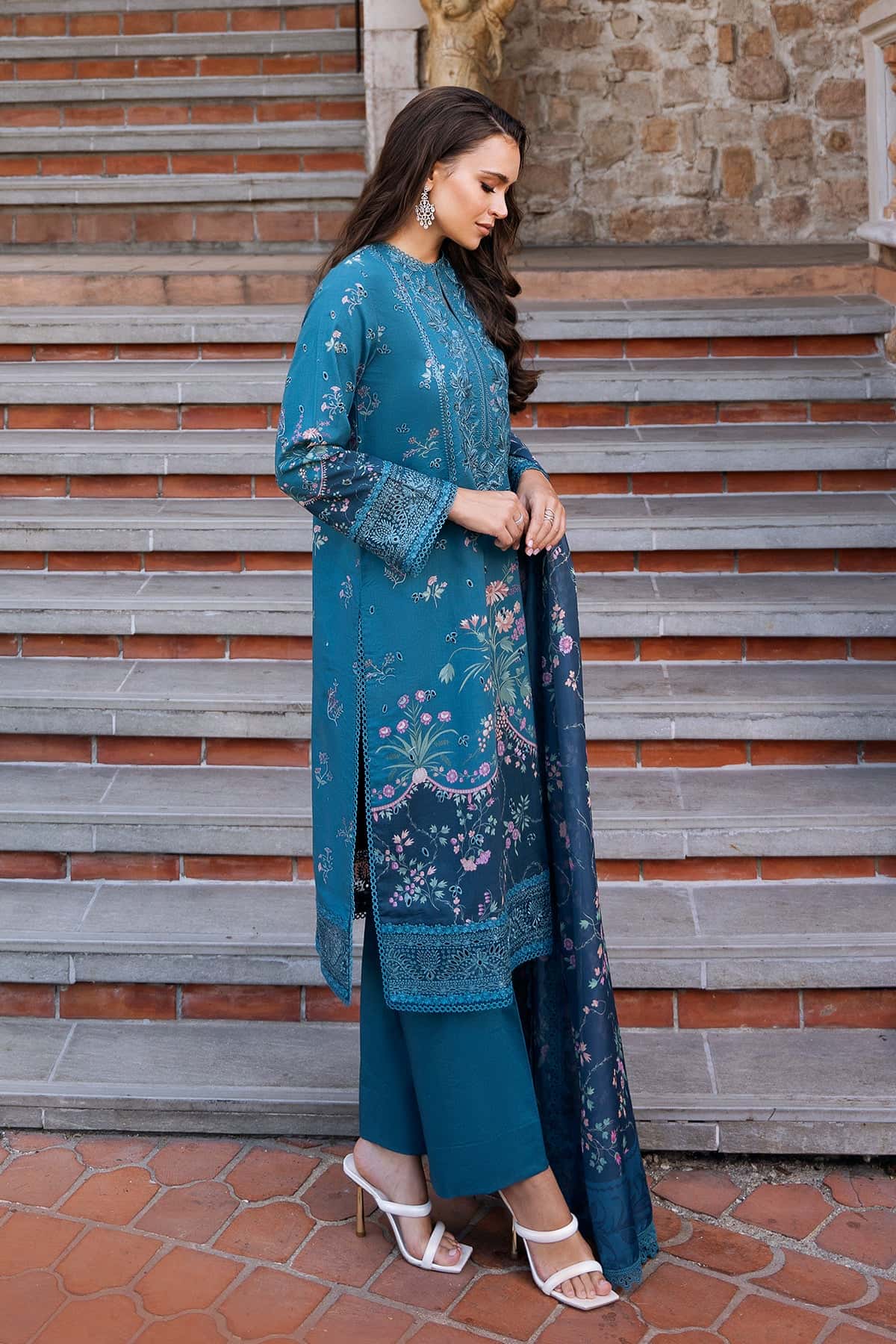 Afrozeh | Damask The Holiday Edit 25 | Rosheen B by Afrozeh - Designer Dress - Type: Ladies Clothes - Available at Libayah - 100% Original