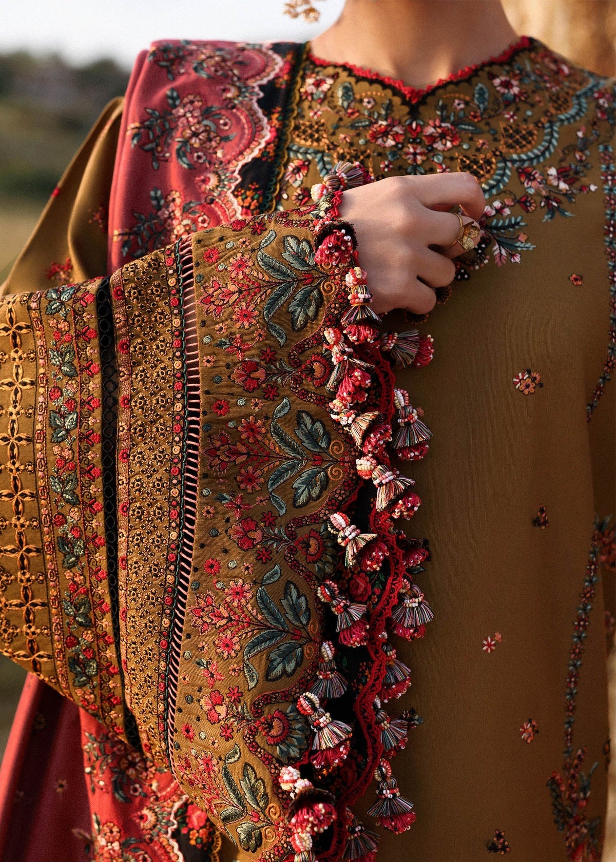 Hussain Rehar | Khaddar 25 | Gitiara by Hussain Rehar - Designer Dress - Type : Ladies Clothes - Available at Libayah - 100% Original 