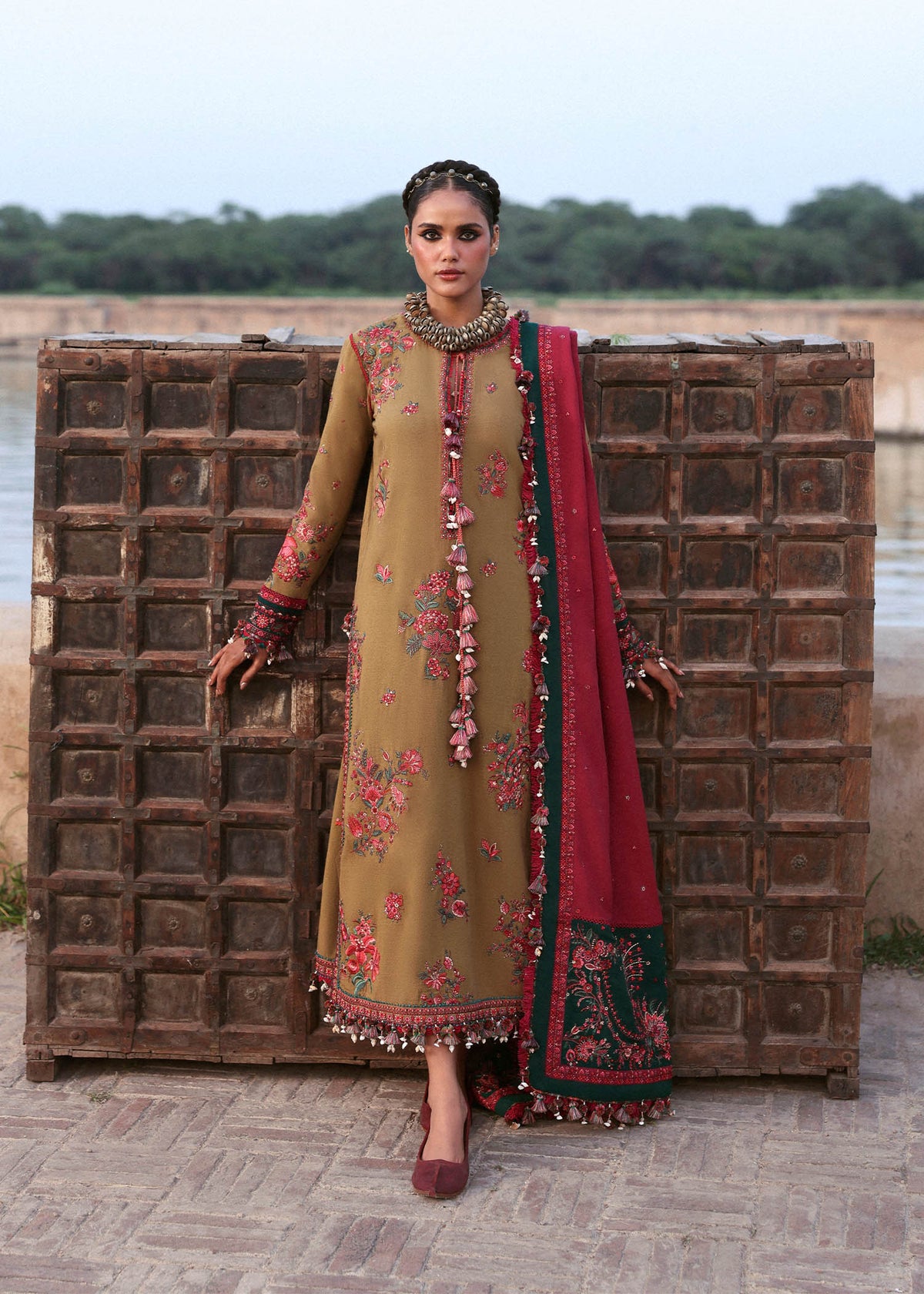 Rumi – authentic Pakistani dress from the Hussain Rehar Karandi 25 collection for women in the UK.