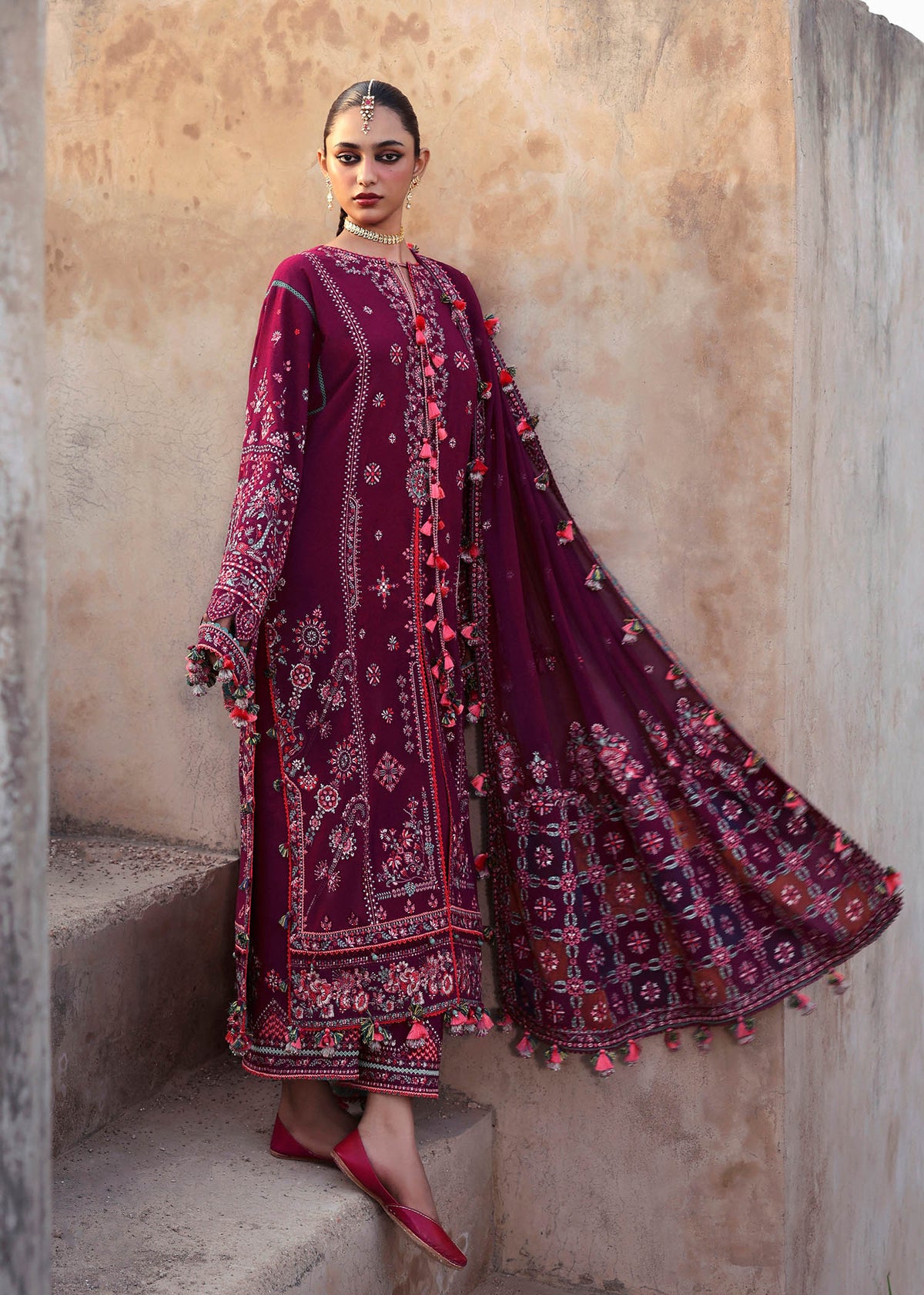 Nargis – authentic Pakistani dress from the Hussain Rehar Karandi 25 collection for women in the UK.