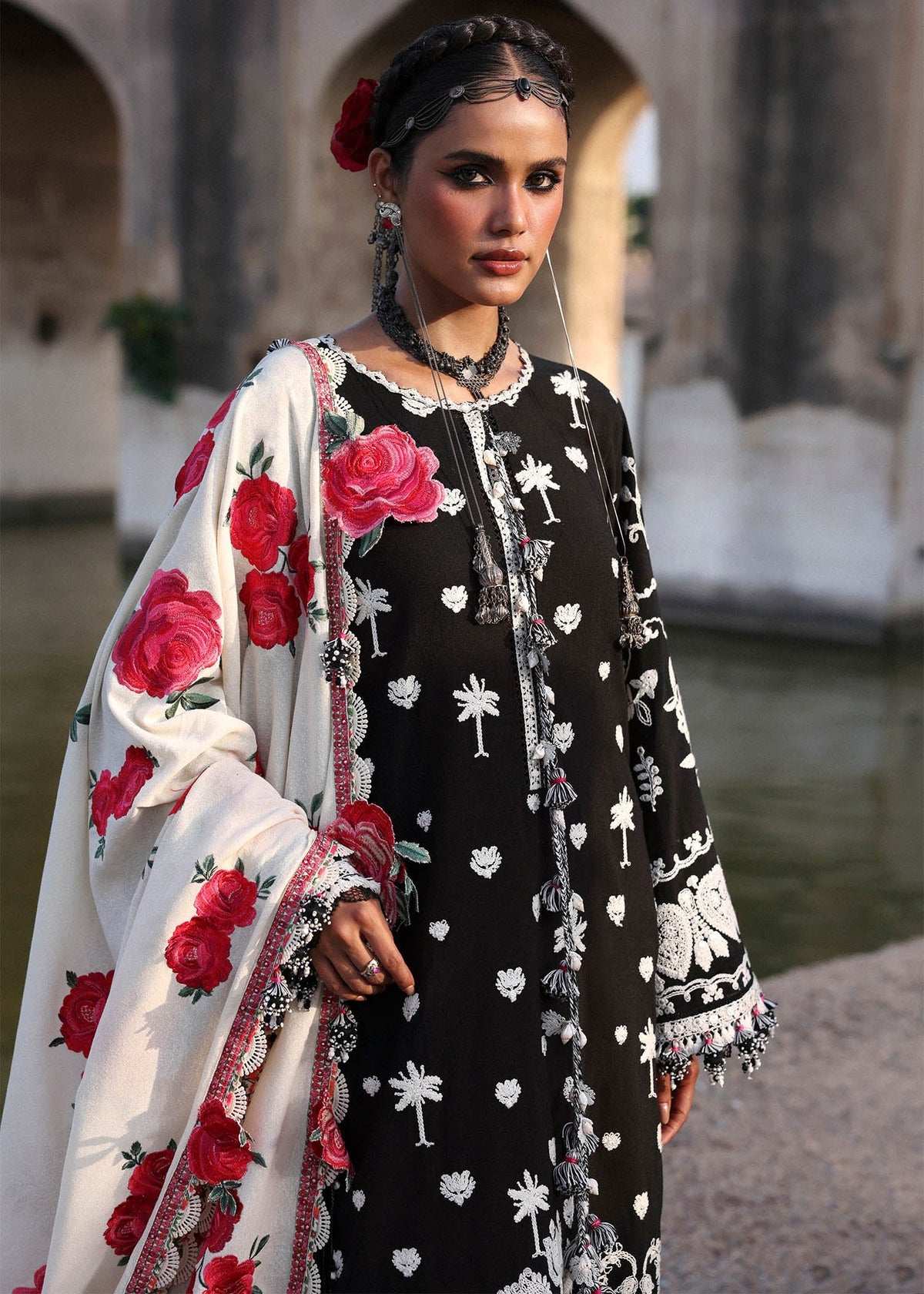 Rose – authentic Pakistani dress from the Hussain Rehar Karandi 25 collection for women in the UK.