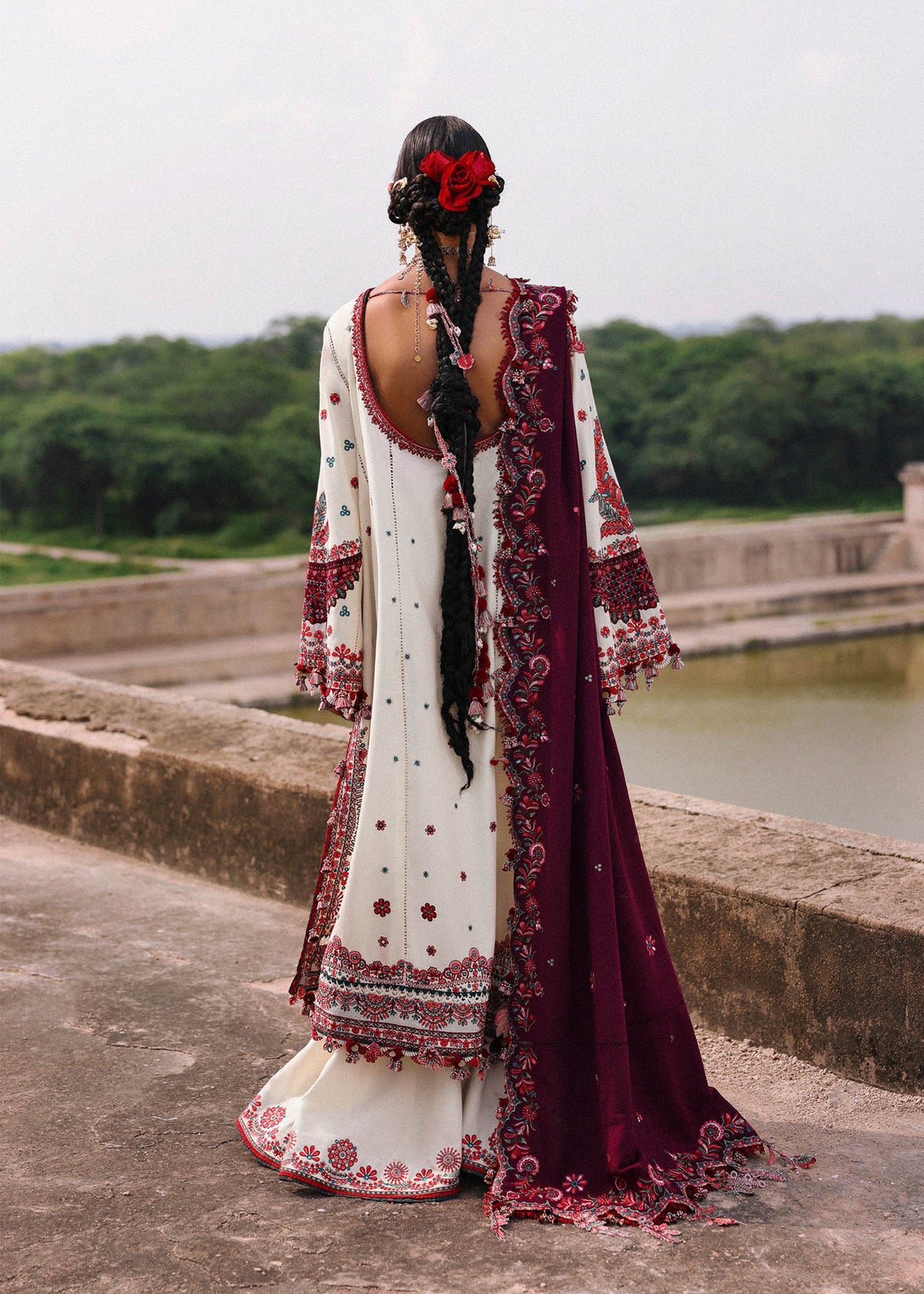 Afsaneh – authentic Pakistani dress from the Hussain Rehar Karandi 25 collection for women in the UK.
