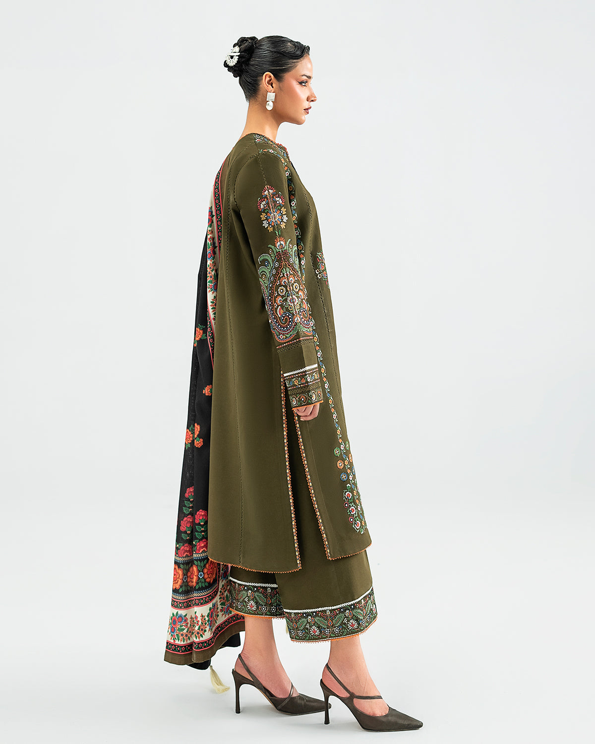 Jugnu | Khaddar 25 | Soni by Jugnu - Designer Dress - Type : Ladies Clothes - Available at Libayah - 100% Original 