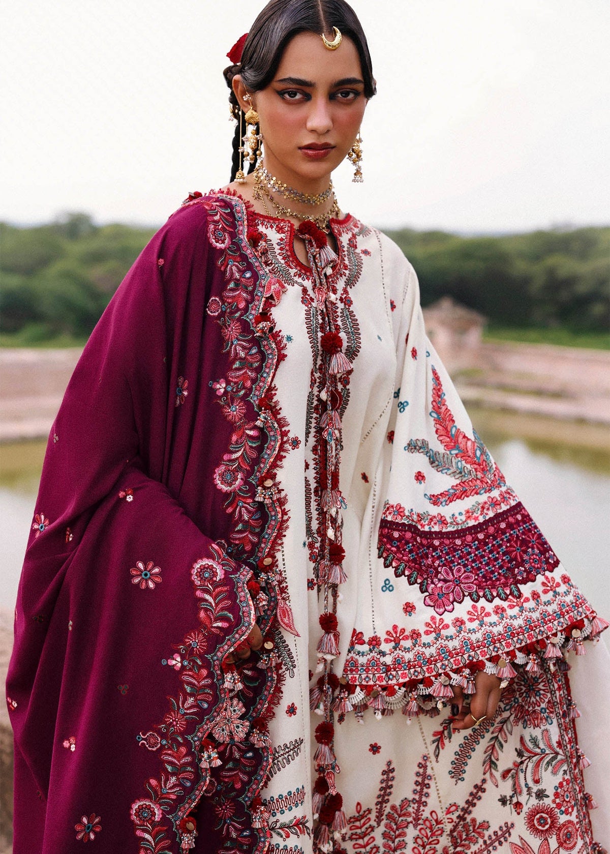 Afsaneh – authentic Pakistani dress from the Hussain Rehar Karandi 25 collection for women in the UK.