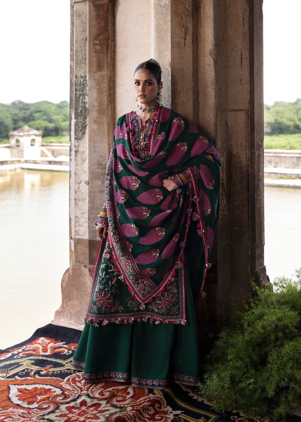 Shayra – authentic Pakistani dress from the Hussain Rehar Karandi 25 collection for women in the UK.