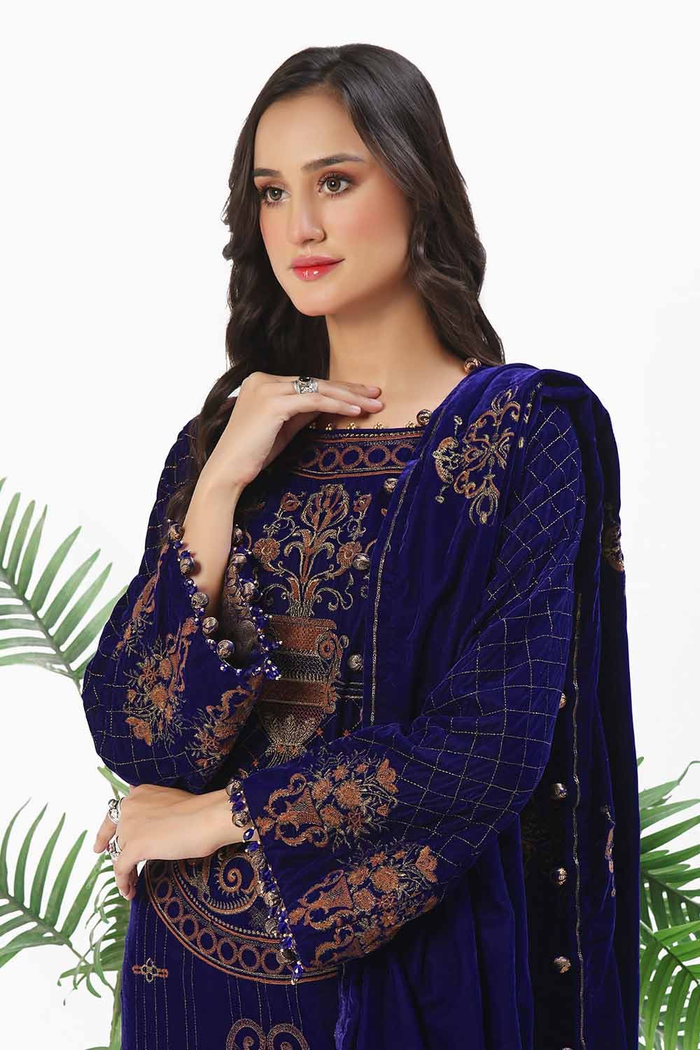 Gul Ahmed | Winter Collection 24 | Velvet Dupatta WV-42001 by Gul Ahmed - Designer Dress - Type: Ladies Clothes - Available at Libayah - 100% Original
