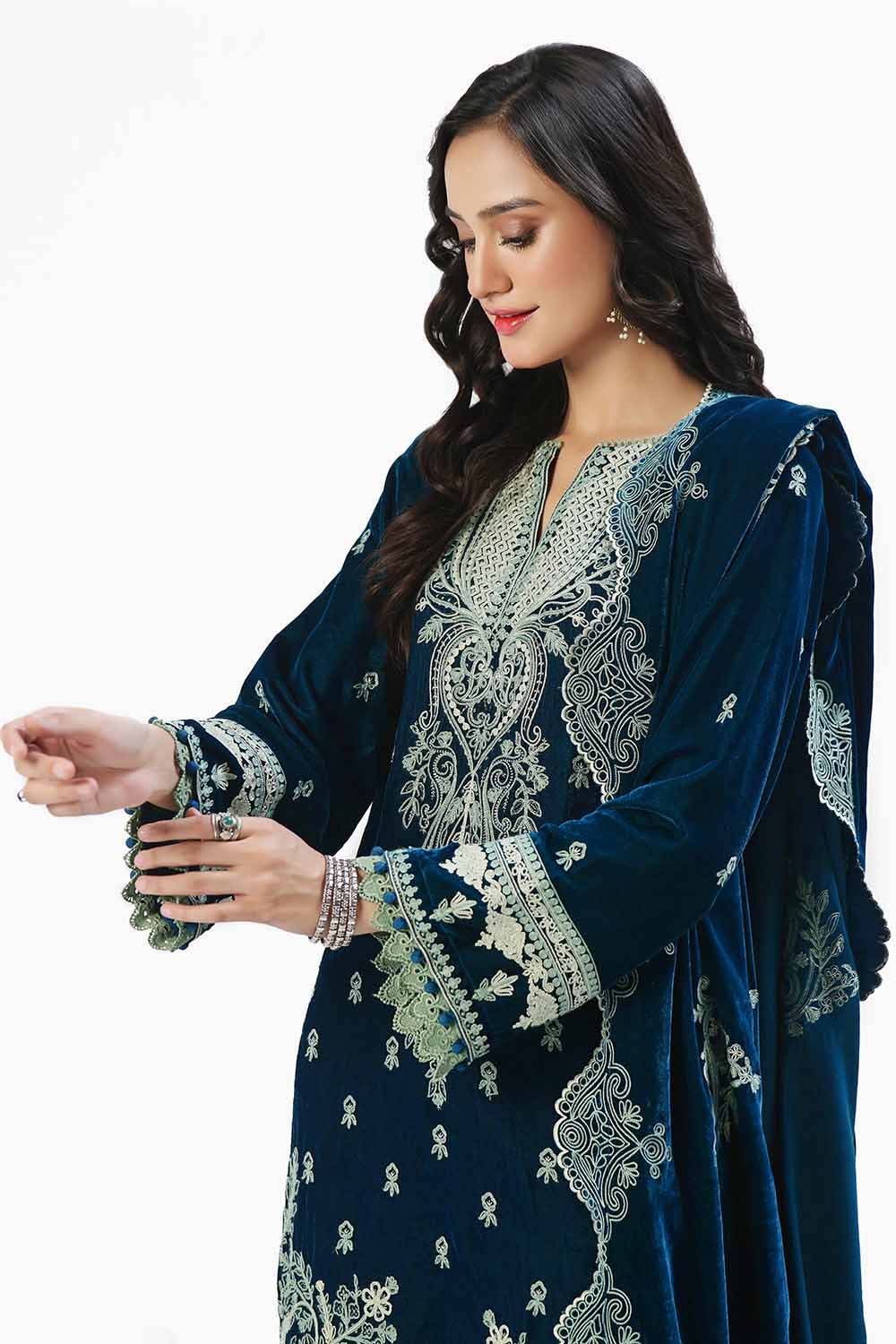 Gul Ahmed | Winter Collection 24 | Velvet Dupatta WV-42004 by Gul Ahmed - Designer Dress - Type: Ladies Clothes - Available at Libayah - 100% Original